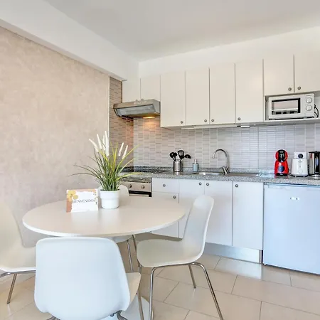 Lilly Playa De Americas Апартаменти Адехе