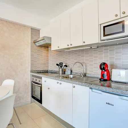 Апартаменти Lilly Playa De Americas *
