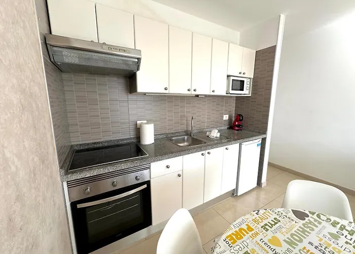 Апартаменти Lilly Playa De Americas Адехе